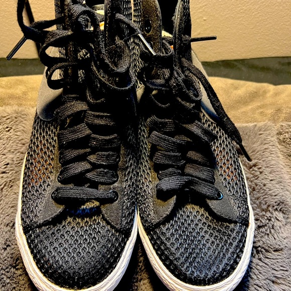 UNIQUE NIKE BLAZERS - Picture 10 of 15